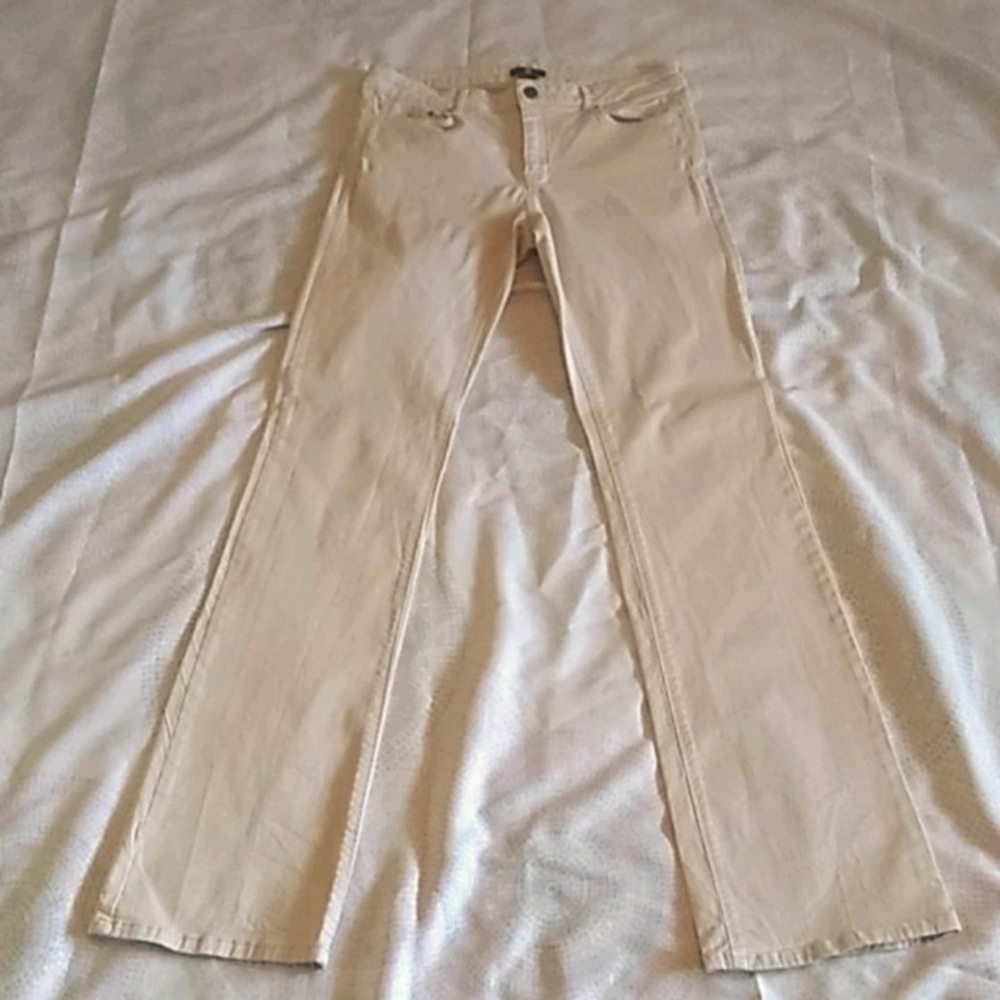 H&m cream colored bootcut stretchy jeans